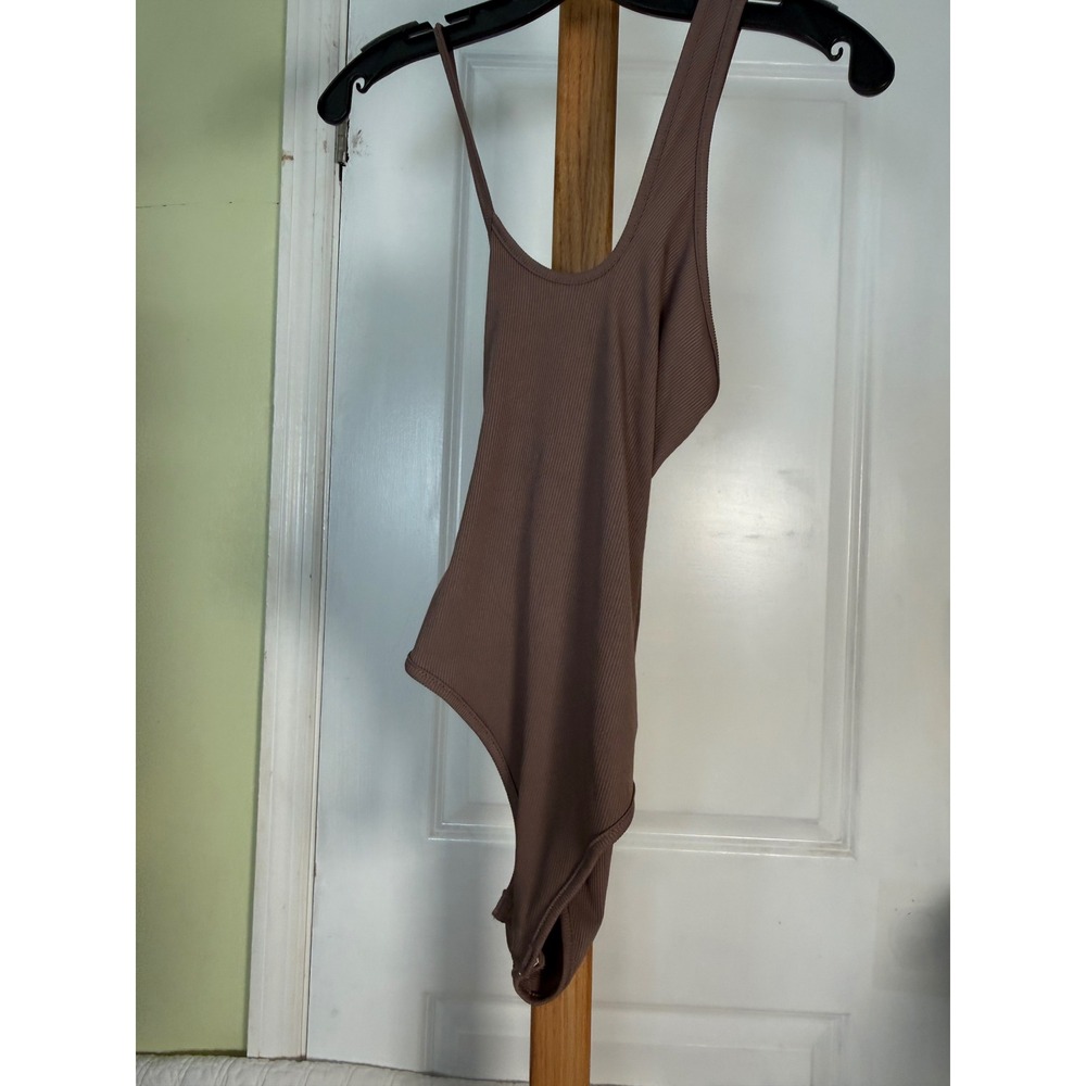 Mauve Brown Ribbed Cross Back Sleeveless Bodysuit Size Small